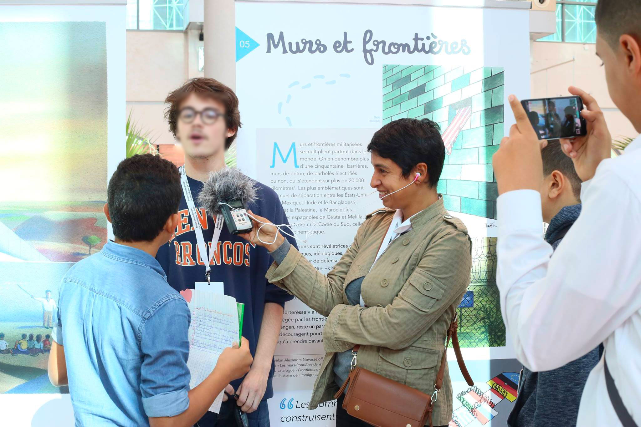 Exhibition All migrants! at the International journalism forum in Tunis