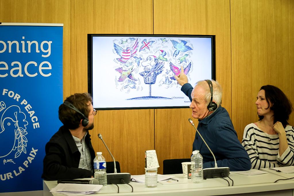 Jérémie Peltier, Vladimir Kazanevsky et Elena Volochine ©Fondation Jean Jaurès