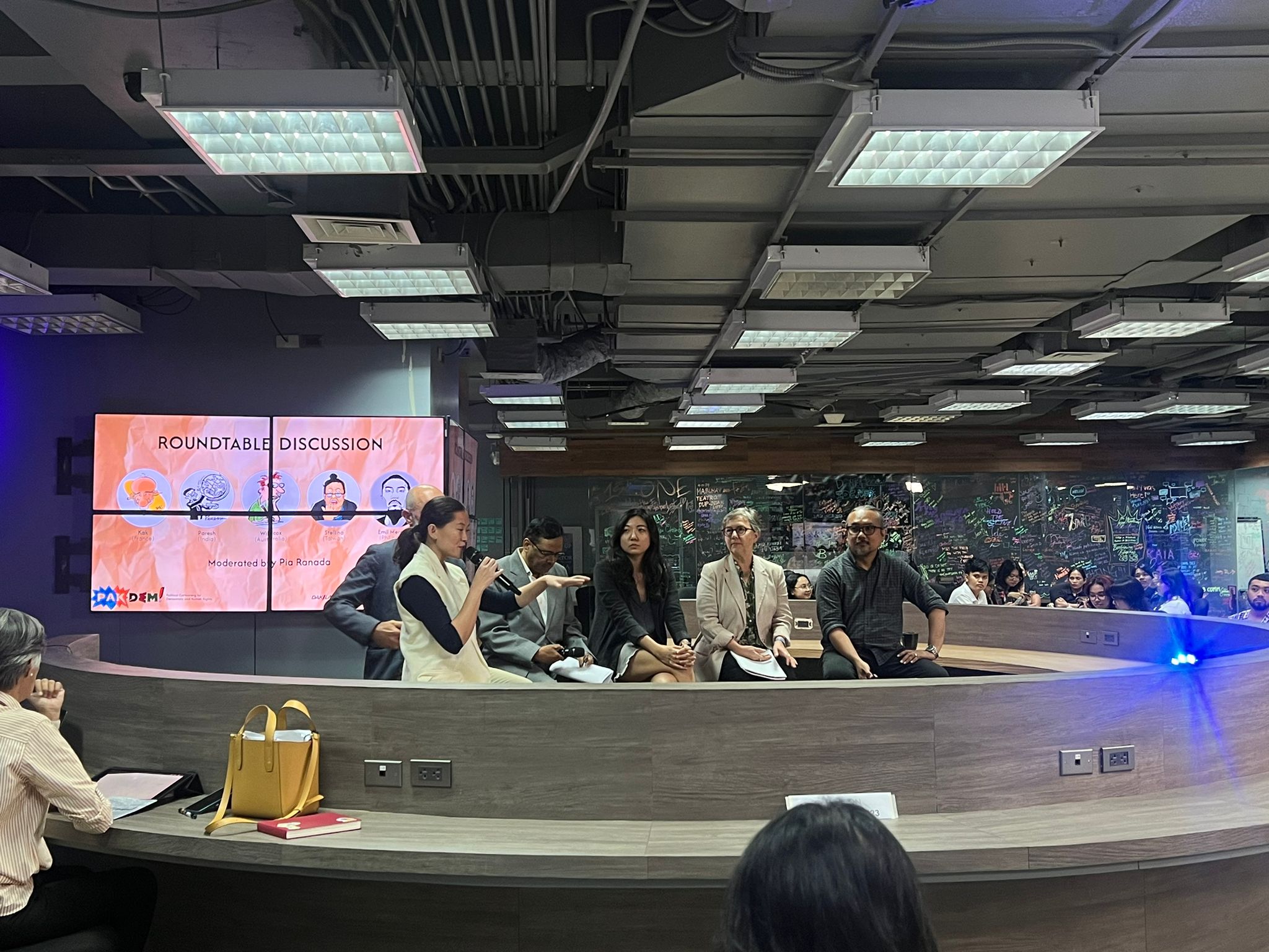 Table-ronde de Manille (Rappler Newsroom)