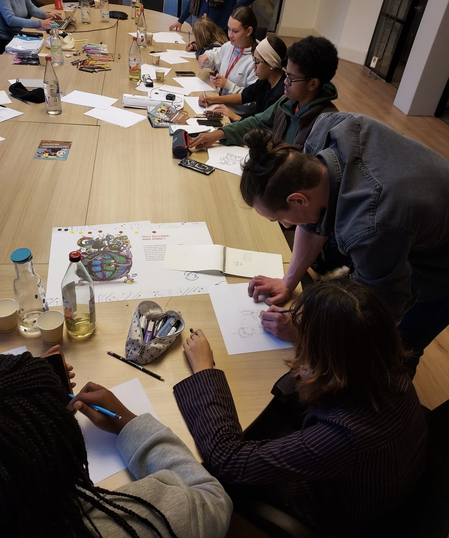 Atelier pédagogique autour de l’outil pédagogique « Intelligence artificielle, Droits devant ! Dessins de presse et citoyenneté »