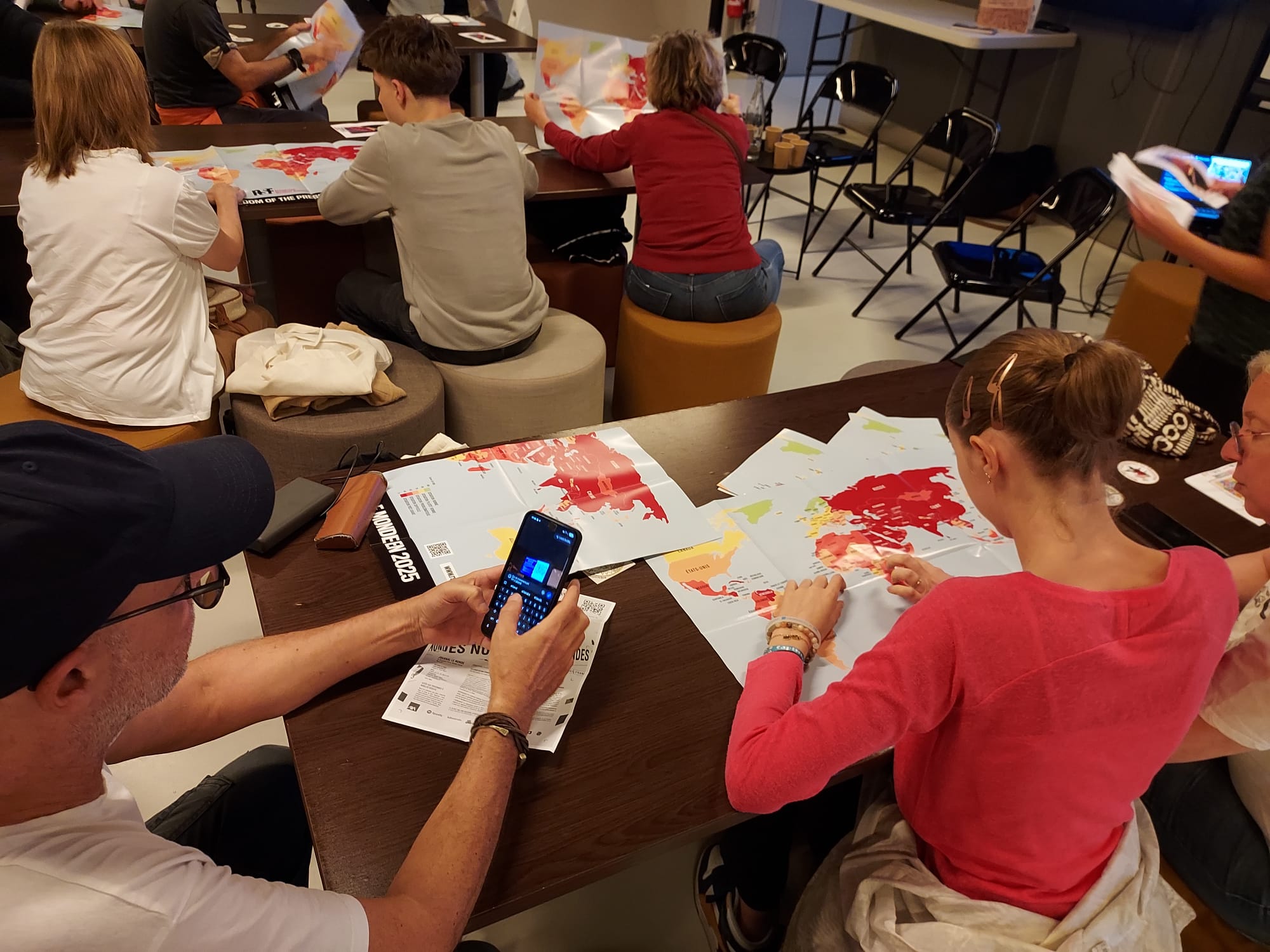 Workshop on the ‘Cartooning for Myanmar’ project